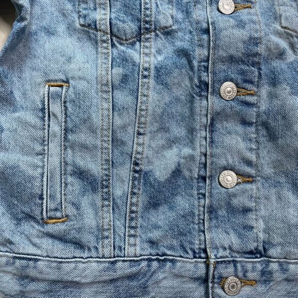 Levi Strauss & Co Womens Size XS Original Denim Trucker Jacket u Factory Faded F - Picture 3 of 8